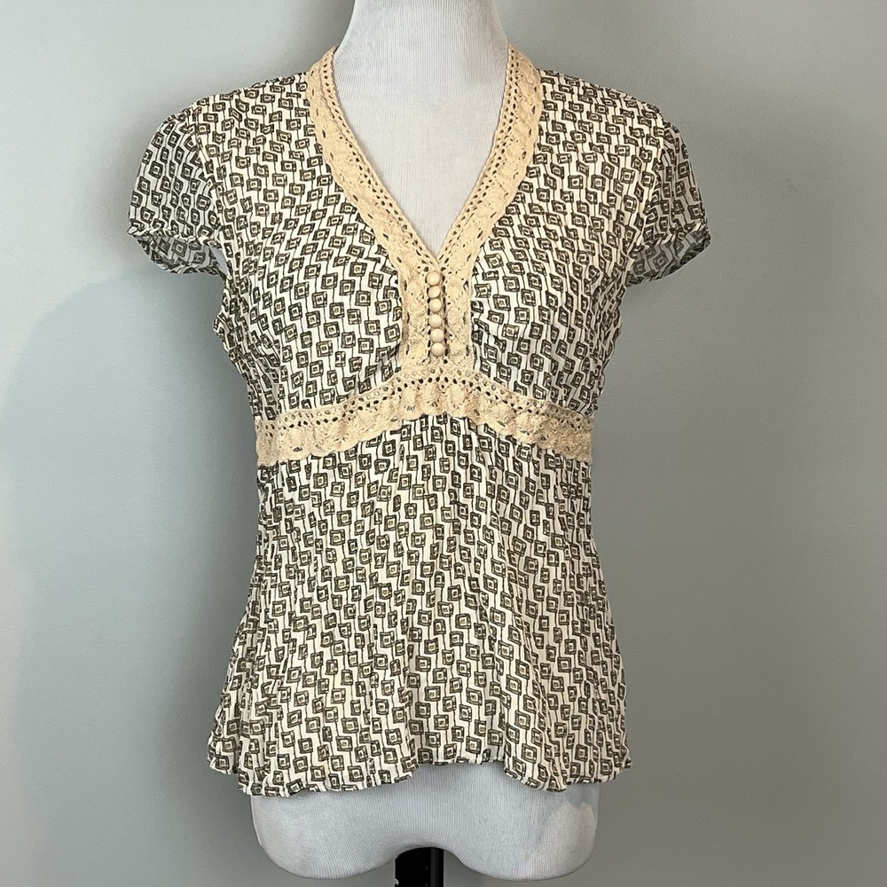 Axcess Vintage Y2K Babydoll Blouse Size 8 Short Sleeve Ivory Print Crochet Trim